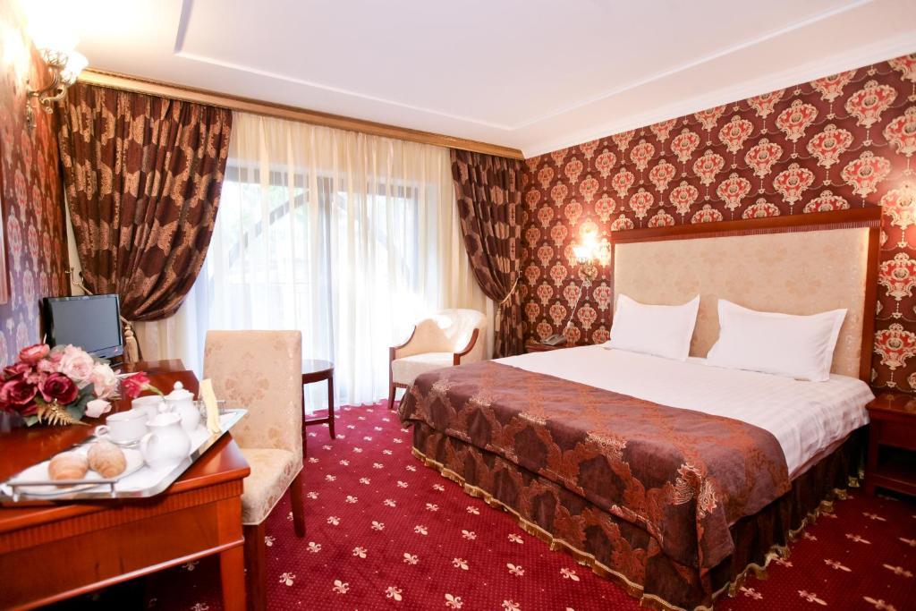 Hotel La Castel Iasi Quarto foto